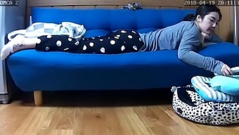 Korean Webcam Model Surprises Viewers With Wild Masturbation Session
