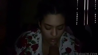 لقاء حسي بين جمال عربي ورجل مغربي في جلسة كاميرا ويب ساخنة