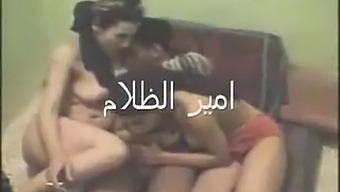 Ragazze Arabe Sexy Che Si Lasciano Andare E Si Sporcano