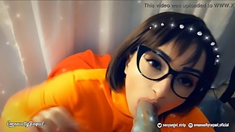 Velma Robi Loda I Dostaje Wytrysk W Tym Filmie Scooby Doo.