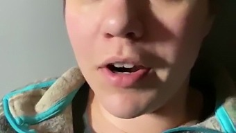 Een Religieuze Vrouw Vernederen In Een Pornografische Video